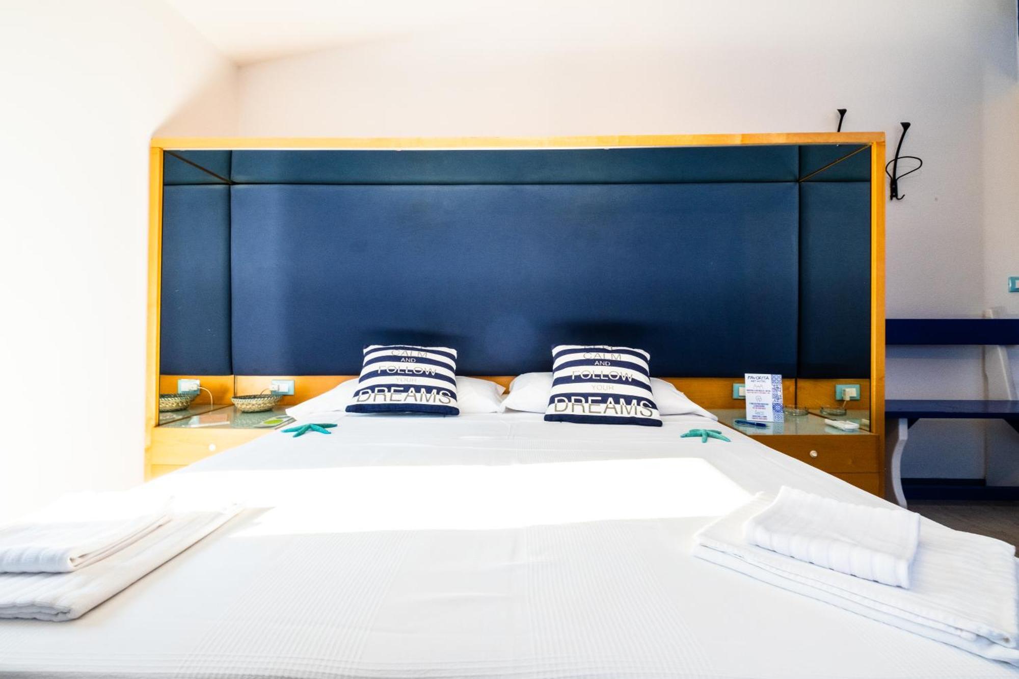 La Favorita Hotel Cala Gonone Eksteriør bilde
